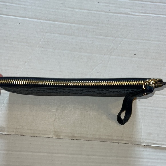 Michael Kors-large-navy blue & gray-zip clutch, wristlet, gold detailing, purse. - Picture 3 of 11